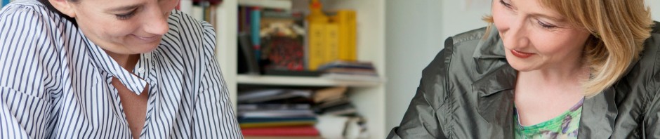Ruth Urban und Tanja Klein bei der Arbeit
